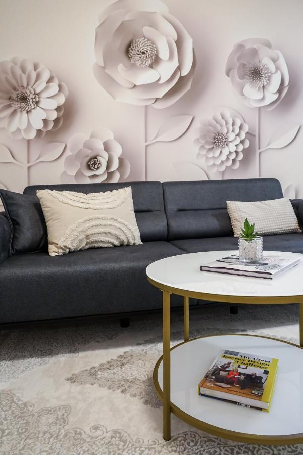 Appartamento The Urban Oasis Bucarest Esterno foto
